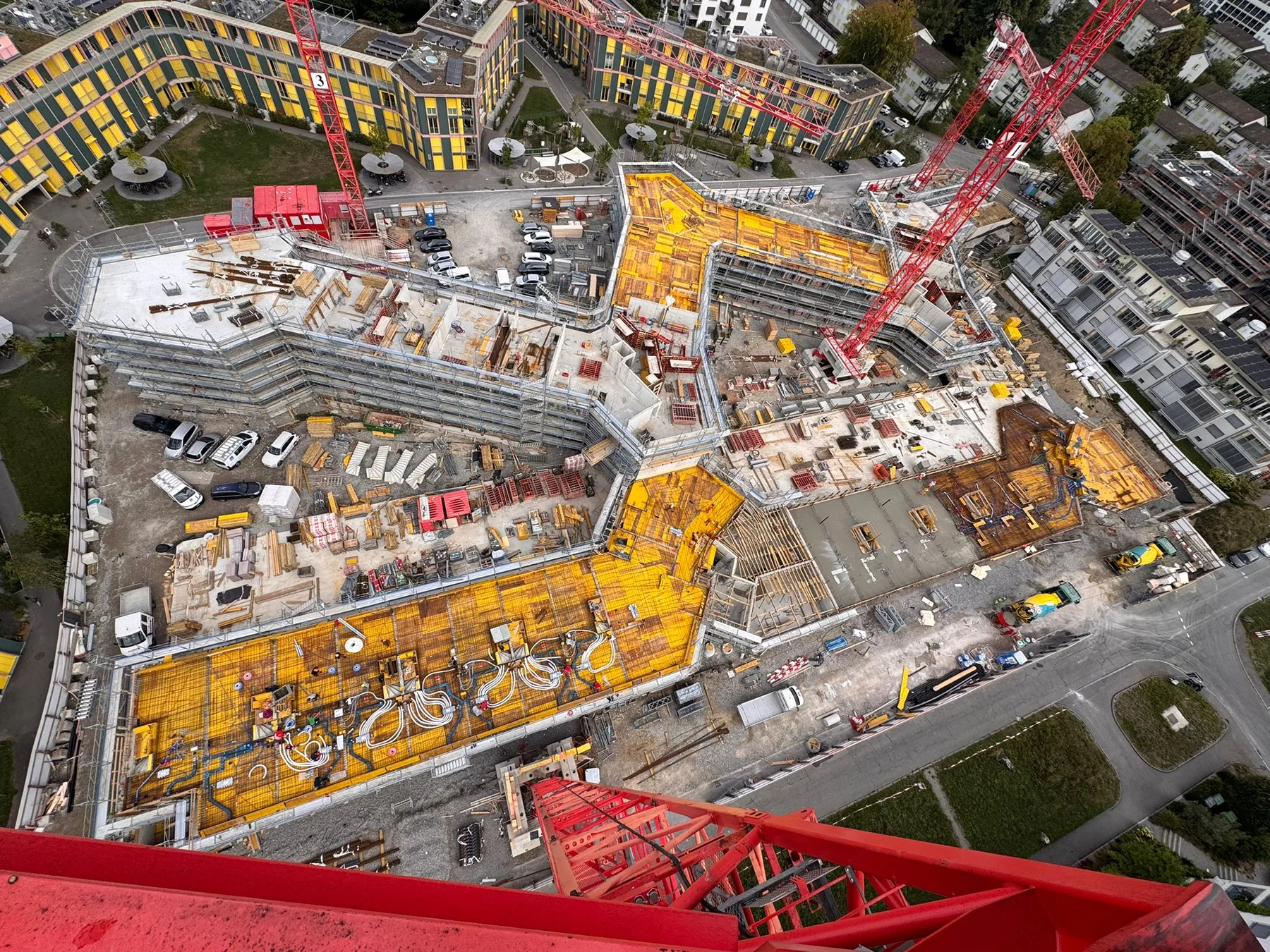 Gerüstbau auf komplexer Grossbaustelle