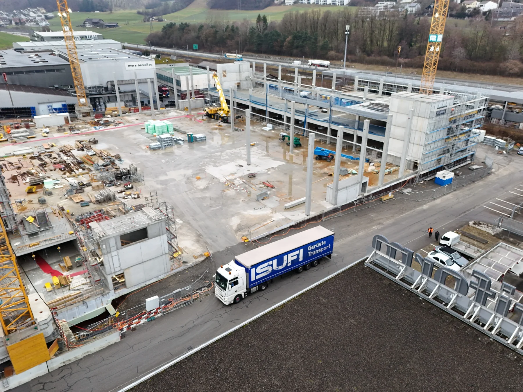 Grossbaustelle mit koordinierter Gerüstlogistik